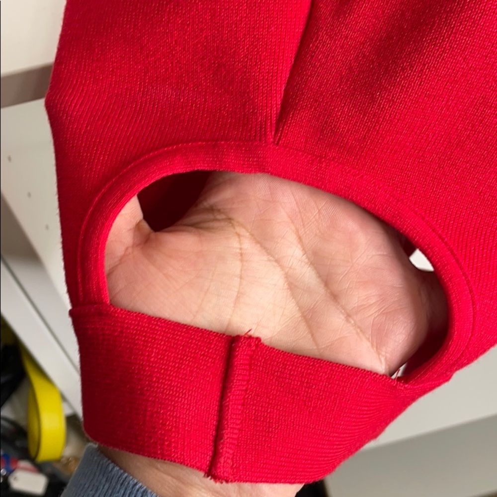 Red crop top - Picture 3 of 3